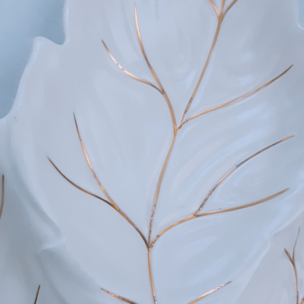 Decorative leave - Picture 3 of 3
